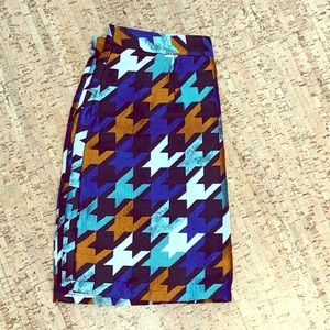 BooHoo Multicolor Houndstooth Skirt